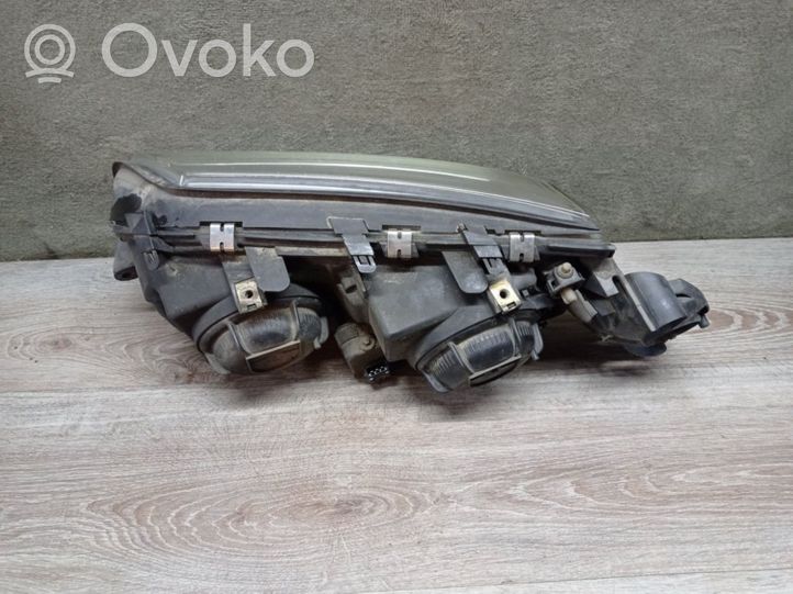 Volvo S80 Lampa przednia 89006405