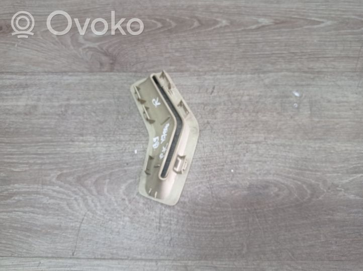 Volvo V70 Seat belt trim 