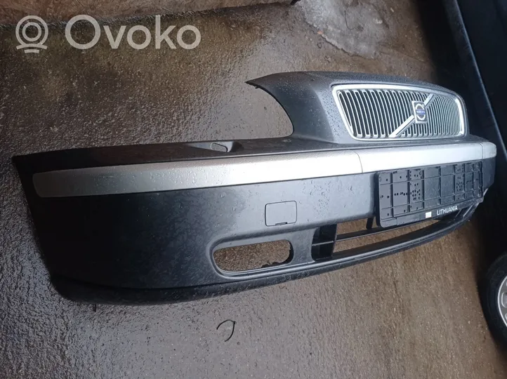 Volvo V70 Front bumper 