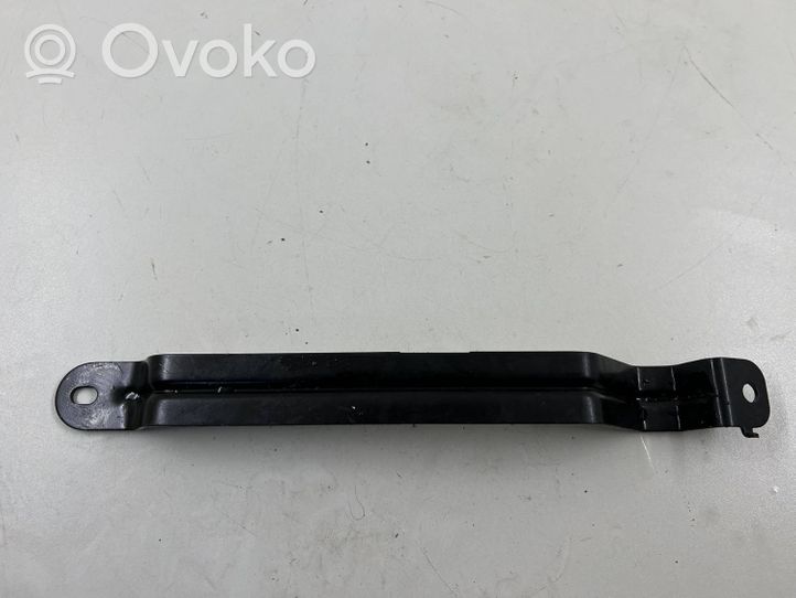 BMW 5 G30 G31 Staffa di montaggio della batteria 8704690