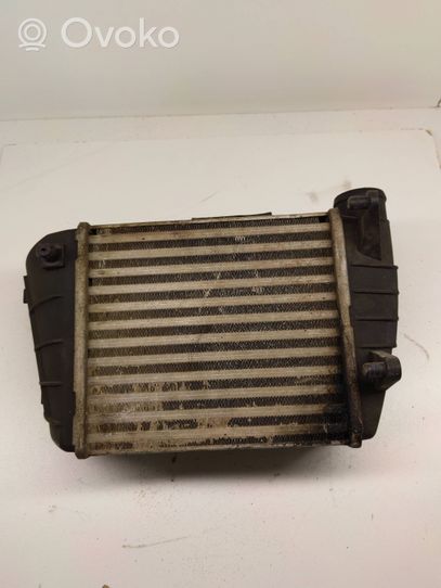 Audi A6 S6 C6 4F Chłodnica powietrza doładowującego / Intercooler 8E0145806L