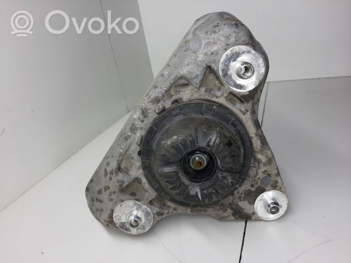 Audi A4 S4 B7 8E 8H Priekinis amortizatorius su spyruokle 8E0413031DD