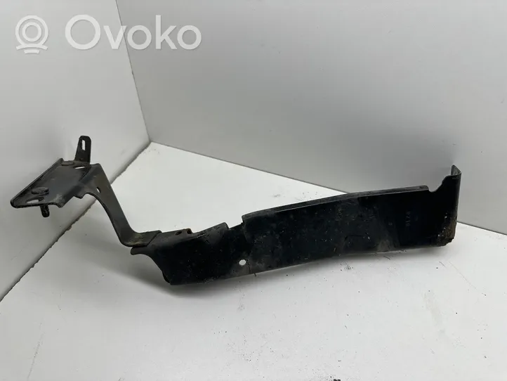 Audi A4 S4 B8 8K Supporto di montaggio del parafango 8K0821136B