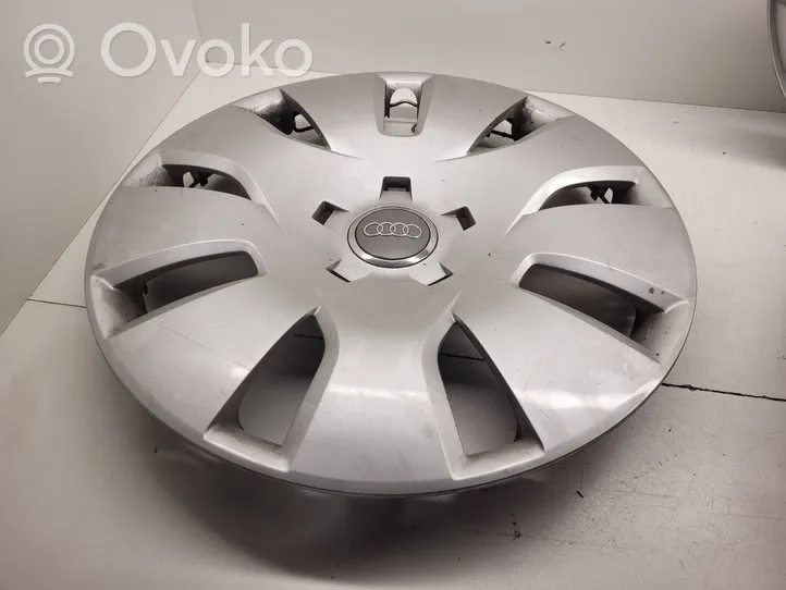 Audi A4 S4 B7 8E 8H R16 wheel hub/cap/trim 8K0601147