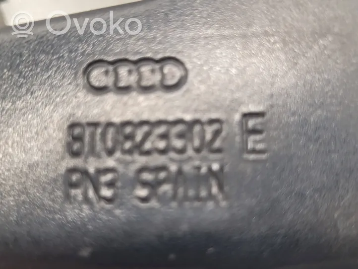 Audi A4 S4 B8 8K Zawiasy pokrywy / maski silnika 8T0823302E