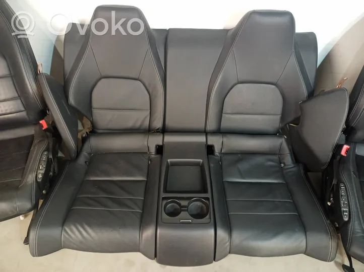 Mercedes-Benz E C207 W207 Fotele / Kanapa / Komplet 