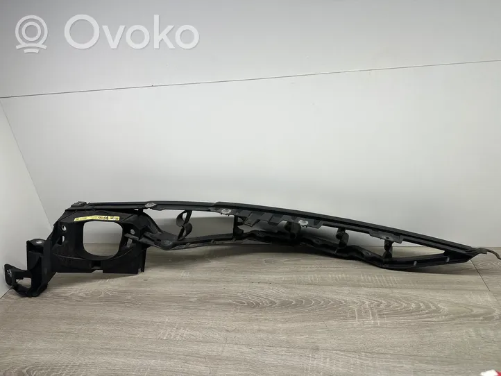 BMW X5 E70 Supporto di montaggio del parafango 51127157990