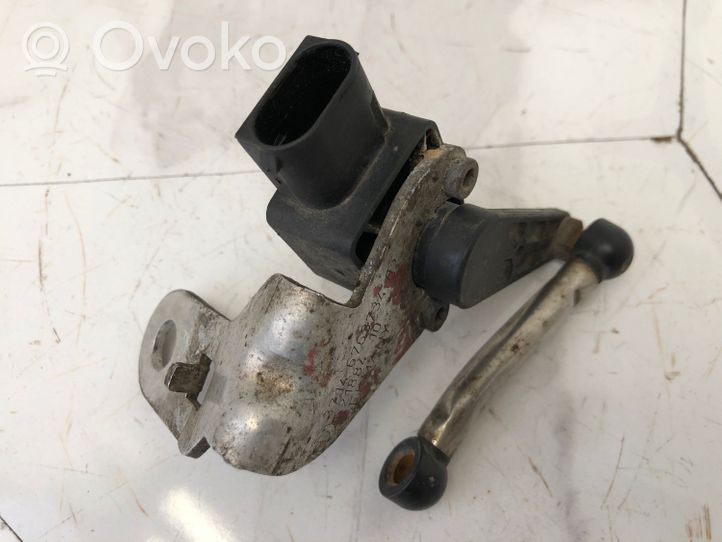 BMW 3 E90 E91 Air suspension front height level sensor 6785205