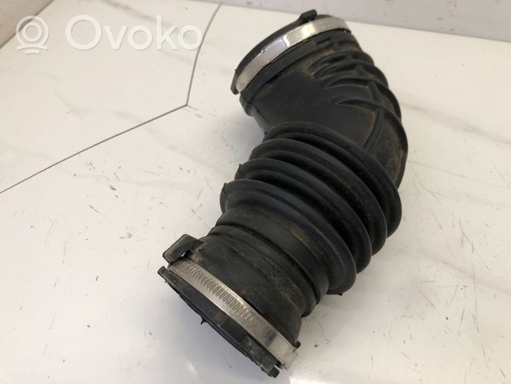 Audi A4 S4 B8 8K Oro vamzdis į turbiną 06H129629E