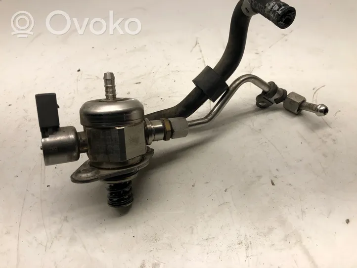 Audi A5 8T 8F Pompe d'injection de carburant à haute pression 06K127025D