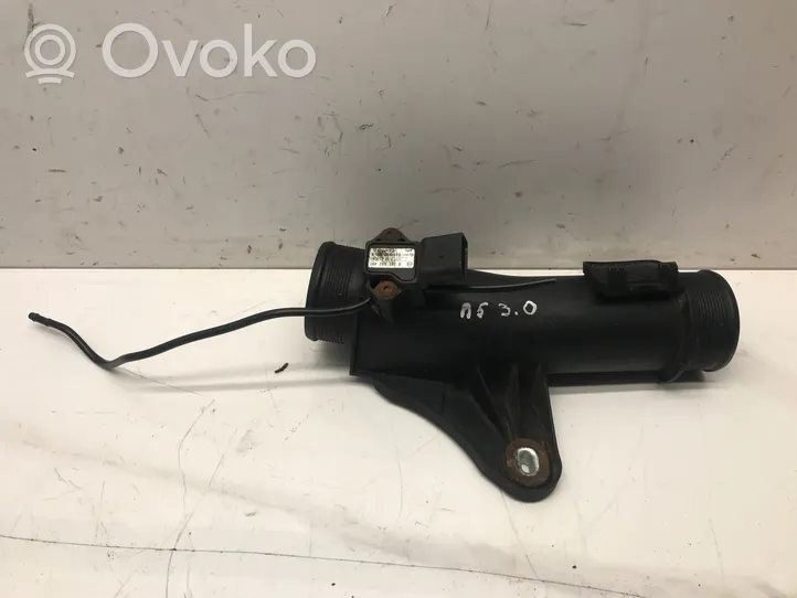 Audi A5 8T 8F Thermostat / Thermostatgehäuse 8K0145673E