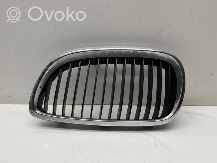 BMW 3 E92 E93 Maskownica / Grill / Atrapa górna chłodnicy 22405910