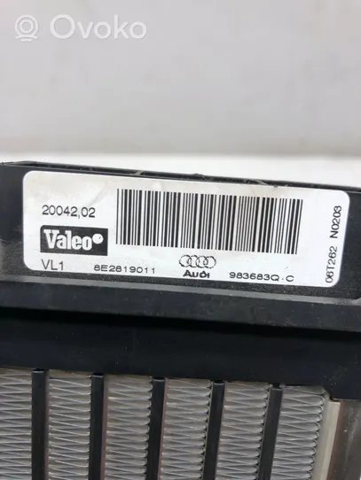 Audi A4 S4 B7 8E 8H Elektrisks mazais salona radiators 8E2819011