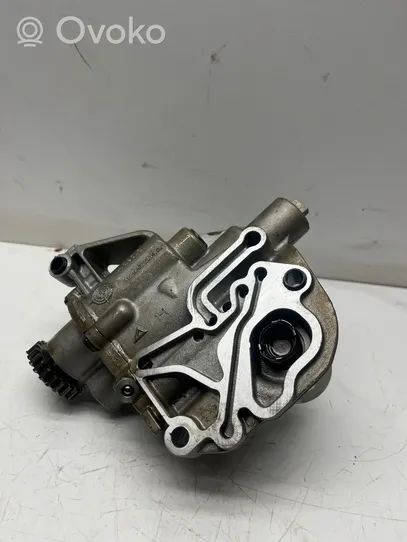 Audi A4 S4 B8 8K Oil pump 06H115105