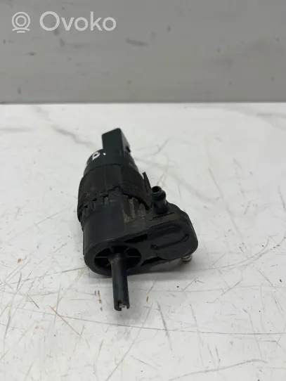 Audi A4 S4 B8 8K Windscreen/windshield washer pump 8K9955647