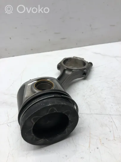 Audi A5 8T 8F Piston avec bielle 