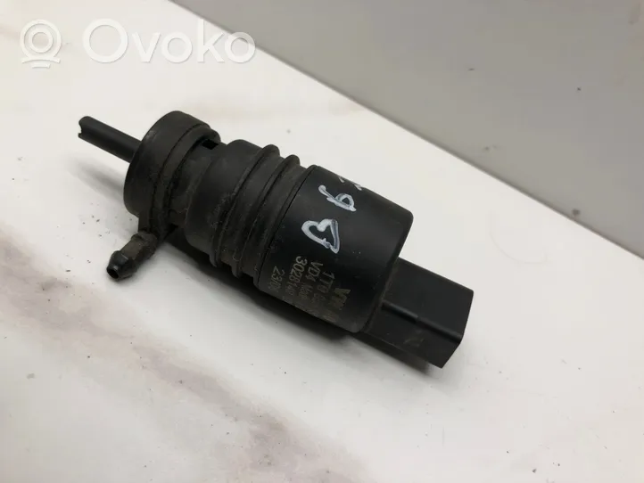 Volkswagen PASSAT B6 Tuulilasi tuulilasinpesimen pumppu 1T0955651