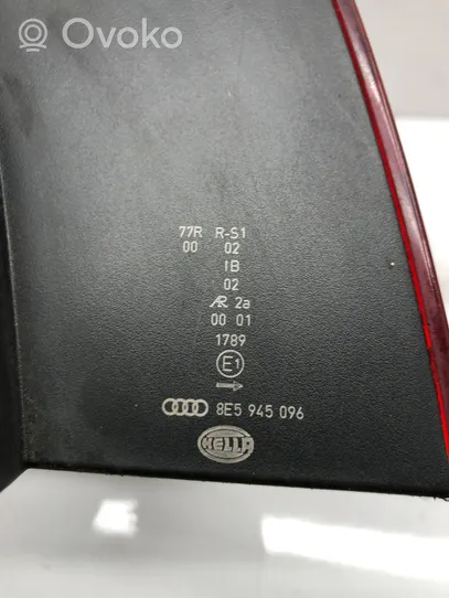 Audi A4 S4 B7 8E 8H Luci posteriori 8E5945096