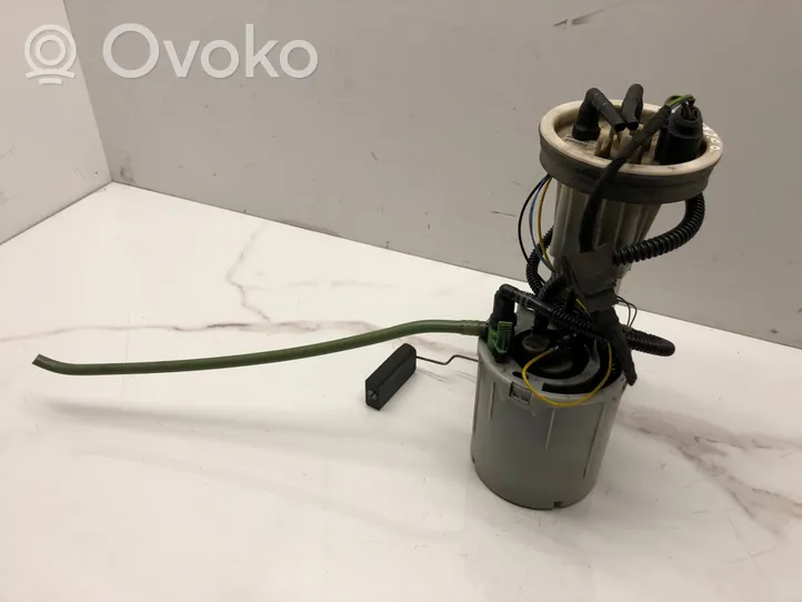 Audi A4 S4 B7 8E 8H In-tank fuel pump 8E0919050D