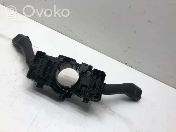 Audi A6 Allroad C5 Interruptor/palanca de limpiador de luz de giro 4B0953503H