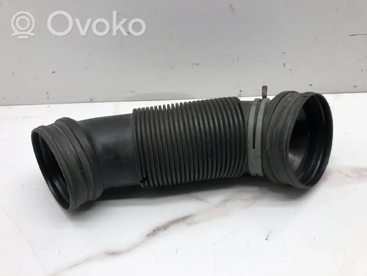 Volkswagen Golf V Rura / Wąż dolotowy powietrza 1K0129684L