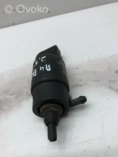 Audi A4 S4 B6 8E 8H Pompe de lave-glace de pare-brise 1J5955651