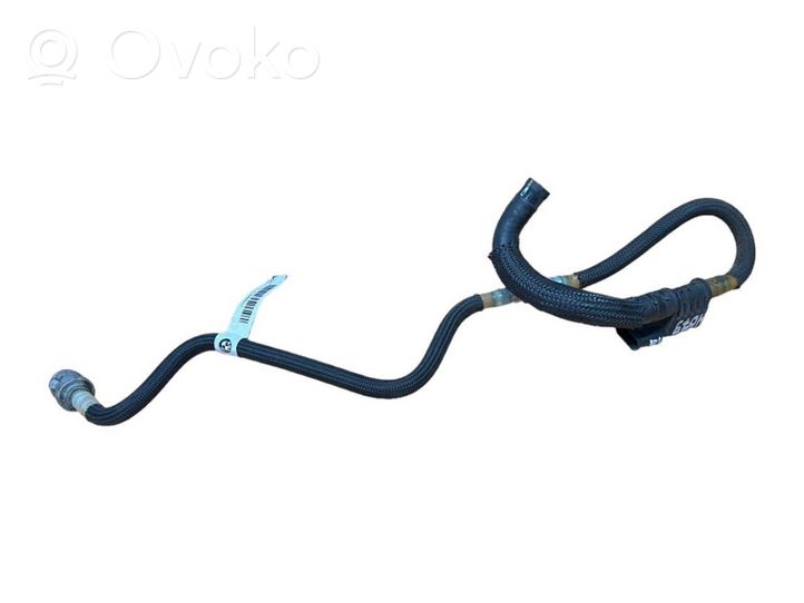 BMW 7 F01 F02 F03 F04 Fuel line/pipe/hose 7799998