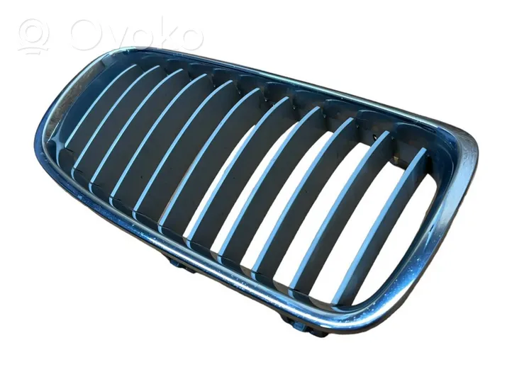 BMW 3 F30 F35 F31 Maskownica / Grill / Atrapa górna chłodnicy 51137255412