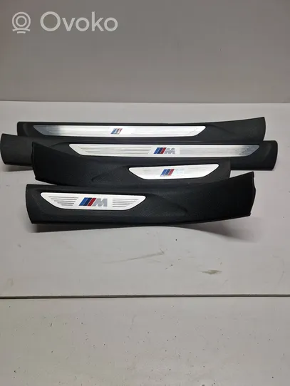 BMW X6 F16 Copertura del rivestimento del sottoporta anteriore 7284558