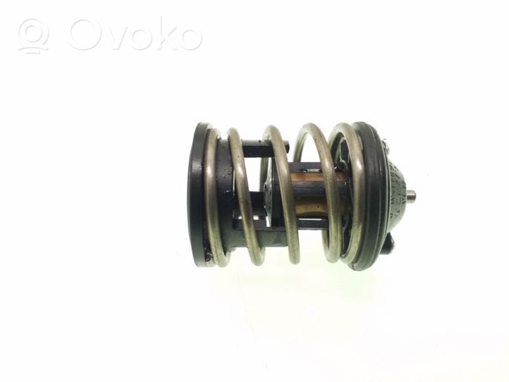 Toyota Avensis T270 Boîtier de thermostat / thermostat 