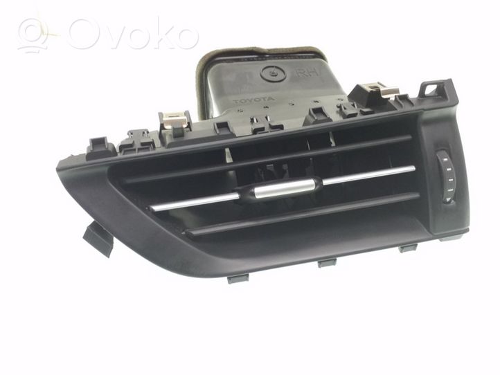 Toyota Avensis T270 Centrinės oro grotelės 5565005160