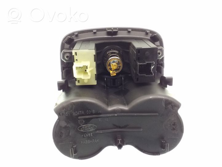 Ford Focus Interrupteur de siège chauffant BM51A047A03B