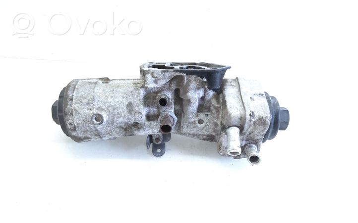 Audi A3 S3 8P Eļļas filtra turētājs / dzesētājs 045115389J