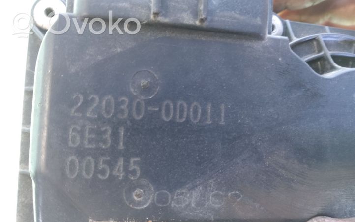 Toyota Avensis T270 Дроссельная заслонка 220300D011