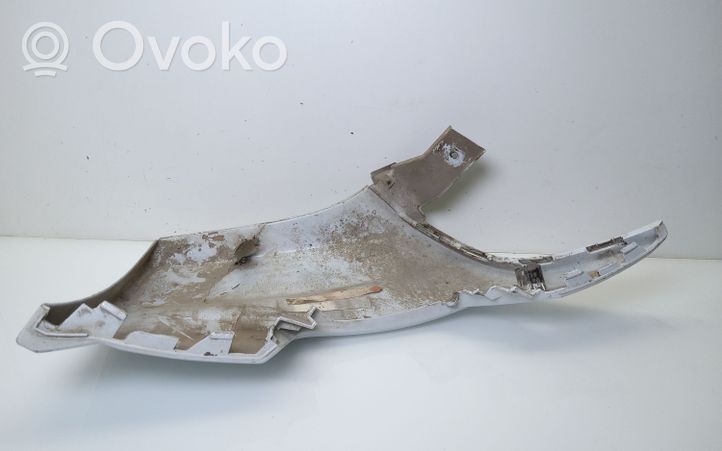 Ford Kuga I Coin de pare-chocs arrière F0400801