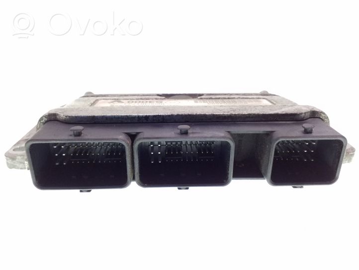 Renault Clio IV Komputer / Sterownik ECU silnika 8200461733