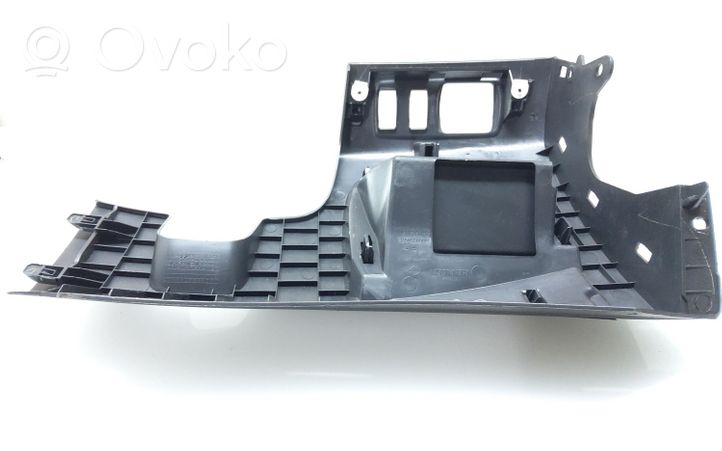 Renault Clio IV Panelės apdailos skydas (apatinis) 689217505R