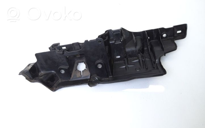 Mercedes-Benz A W176 Other engine bay part 175B15400R