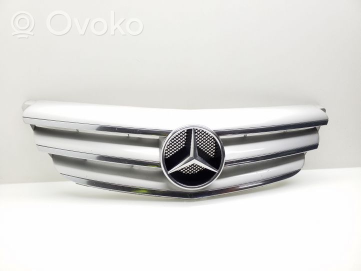 Mercedes-Benz A W169 Maskownica / Grill / Atrapa górna chłodnicy A1698800883