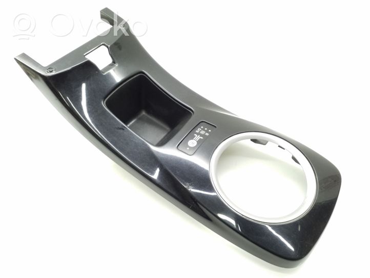 Nissan Leaf I (ZE0) Rivestimento in plastica cornice della leva del cambio 969413NL0A