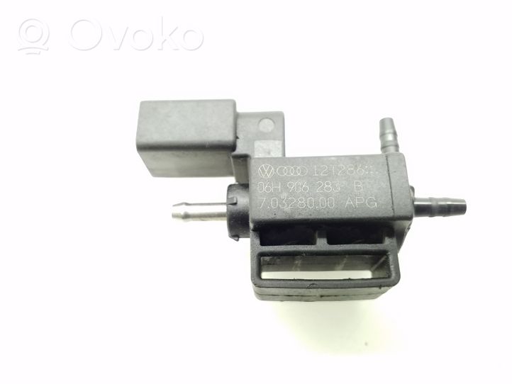 Audi A4 S4 B8 8K Turboahtimen magneettiventtiili 06H906283B