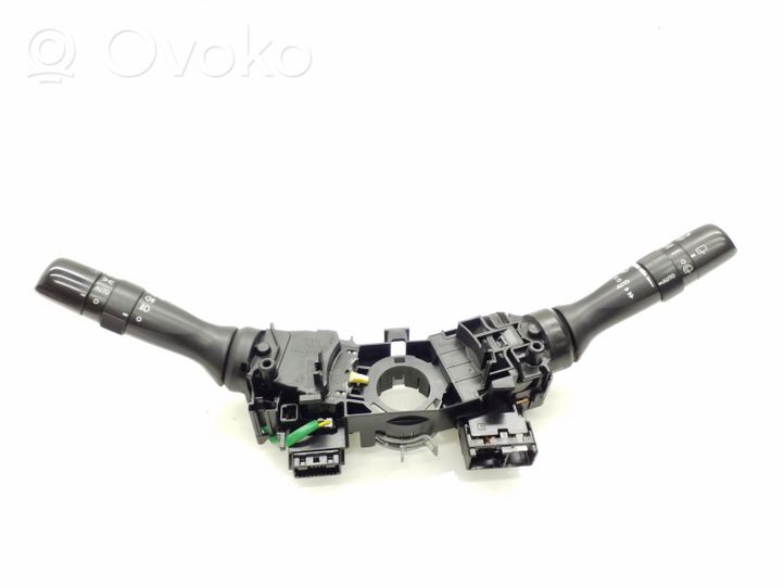 Toyota Avensis T270 Commodo, commande essuie-glace/phare 17F37305190