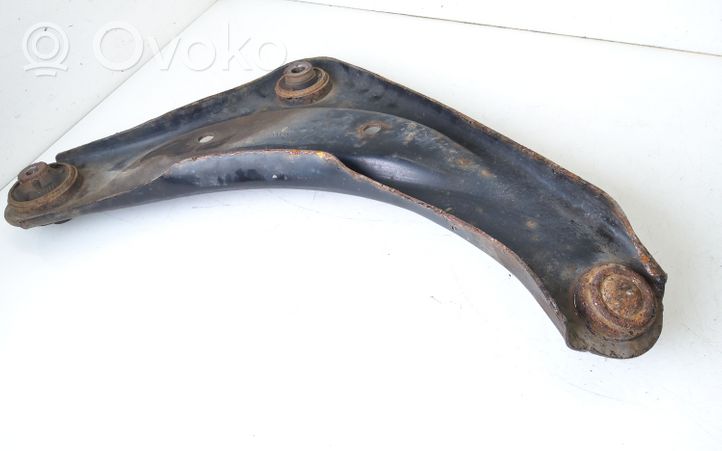 Nissan Leaf I (ZE0) Front lower control arm/wishbone 