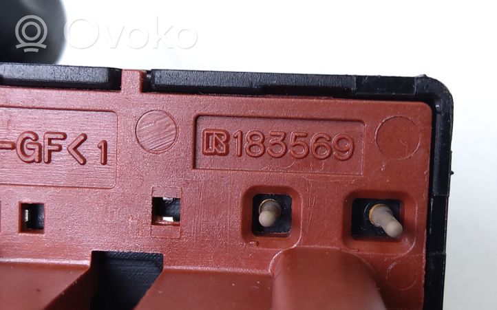 Mitsubishi Outlander Wing mirror switch 183569