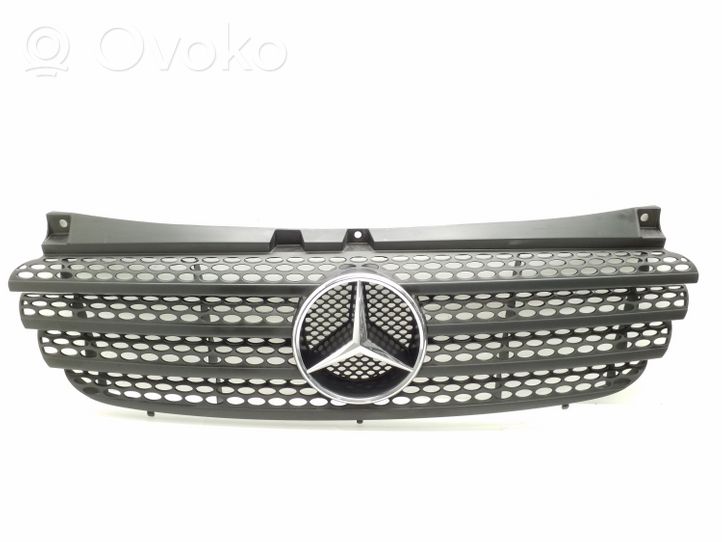 Mercedes-Benz Vito Viano W639 Верхняя решётка A6398800185