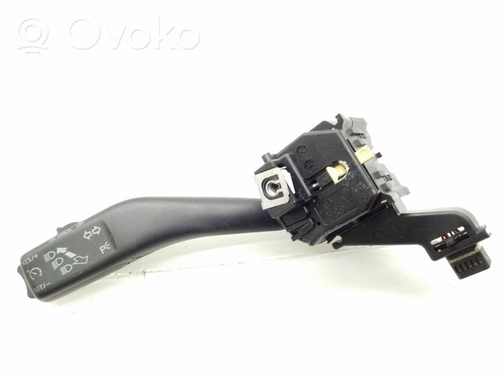 Volkswagen Tiguan Commodo de clignotant 1K0953513F