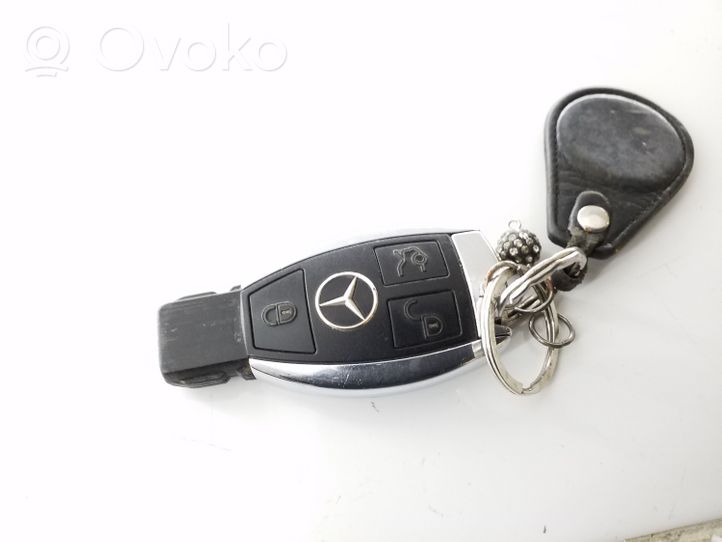 Mercedes-Benz C W204 Ignition key/card 