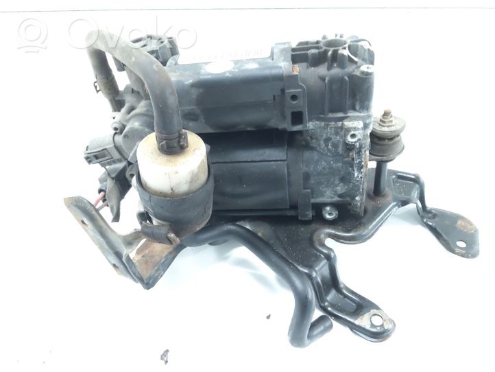 Mercedes-Benz E W211 Compressore/pompa sospensioni pneumatiche A2113201843