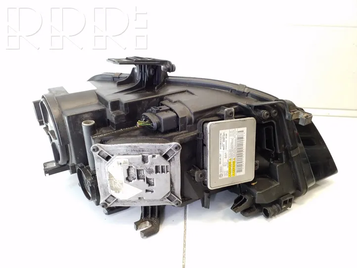 Audi A4 S4 B8 8K Lampa przednia 8K0941003C