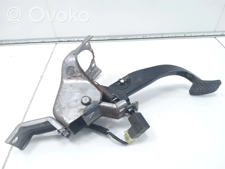 Hyundai i40 Brake pedal 328003X100